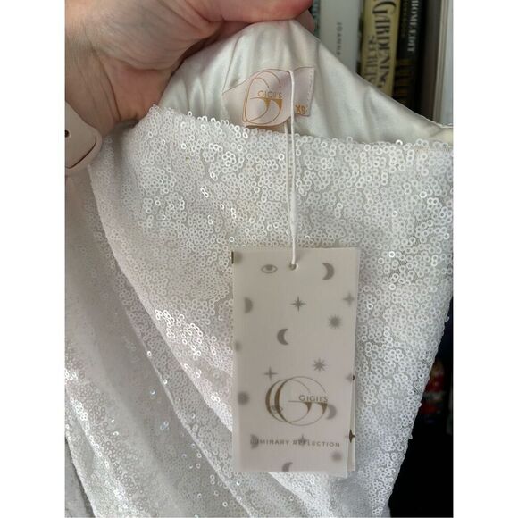 NWT Gigii’s Snowy Sequin Dress In White Size XS MSRP $461 - Picture 6 of 10